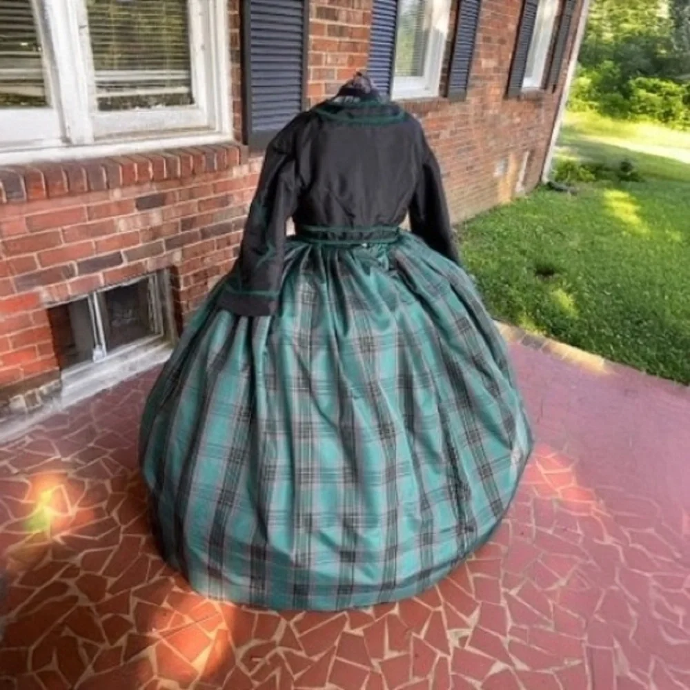 Civil War Reenactor Ladies Dress/Gown Green and Black Plaid Taffeta 38” NWOT - Picture 4 of 5